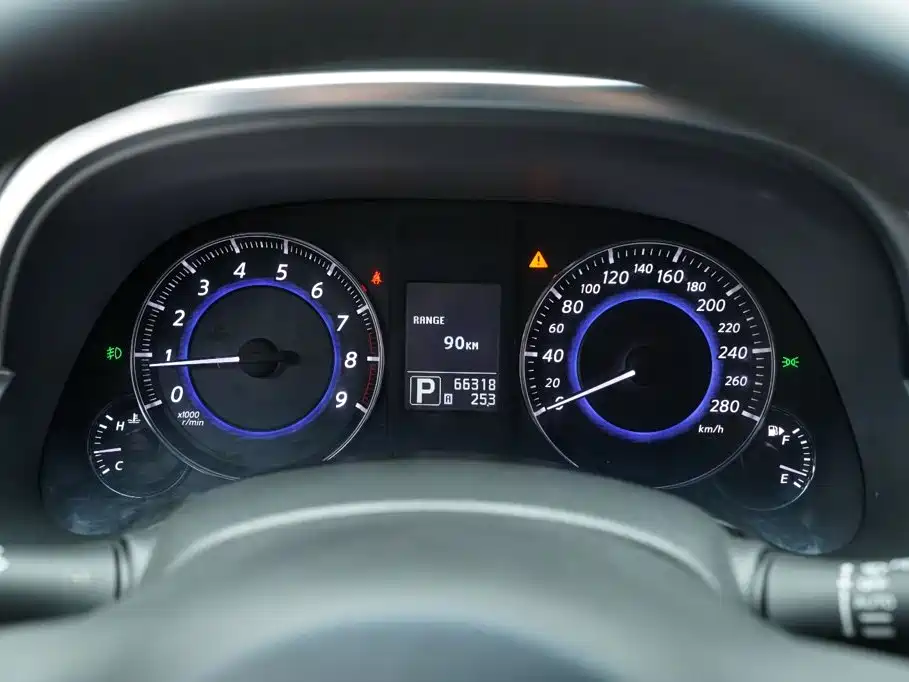Infiniti QX70 — миниатюра 5