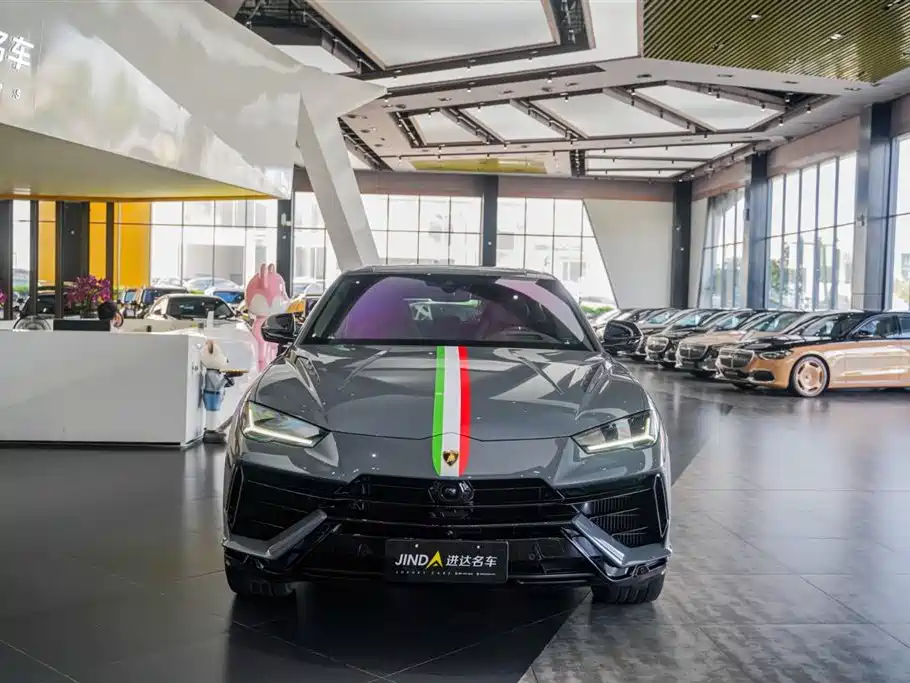 Купить Lamborghini Urus