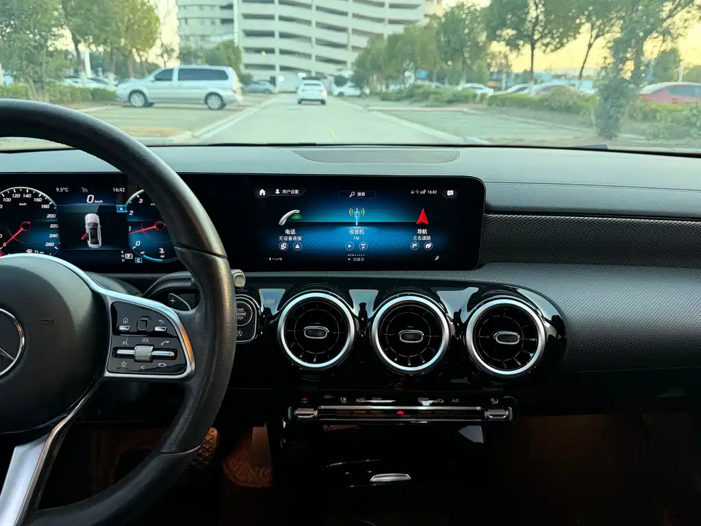 MERCEDES-BENZ A CLASS