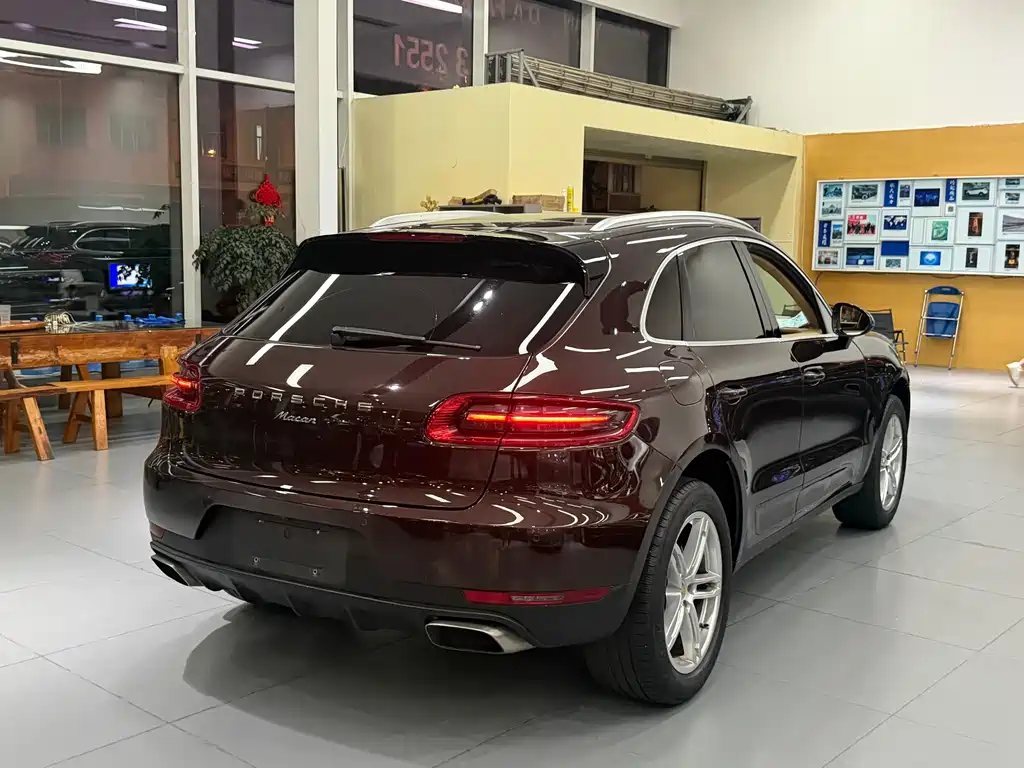Porsche Macan — миниатюра 6