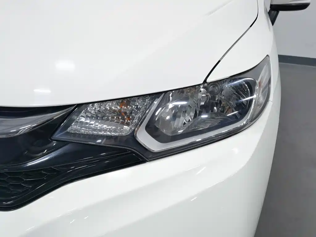 Honda Fit — миниатюра 7