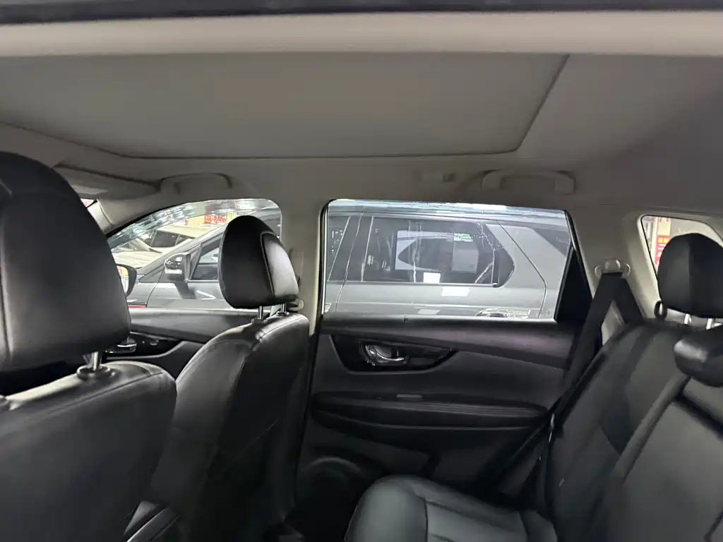Nissan X-Trail — миниатюра 11