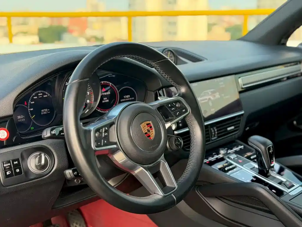 Porsche Cayenne Hybrid — миниатюра 7