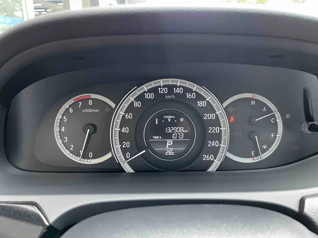 Honda Accord — миниатюра 8
