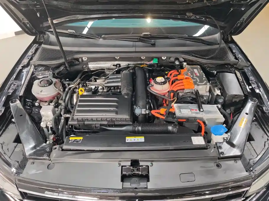 Volkswagen 迈腾 PHEV — миниатюра 10