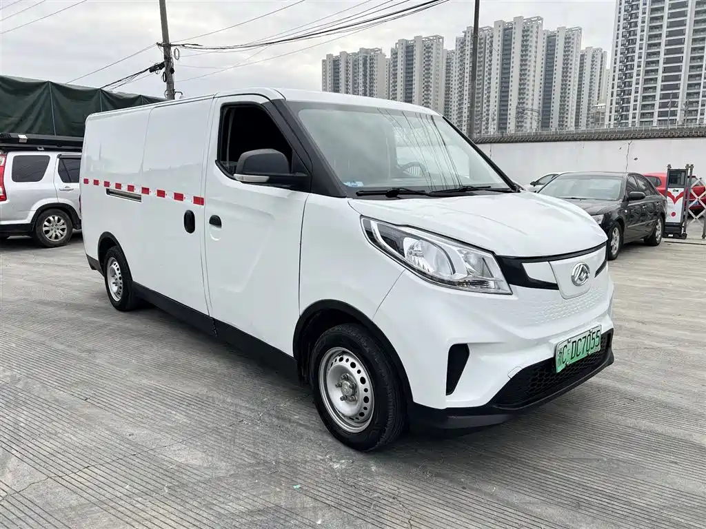 SAIC MAXUS CHASE EV30