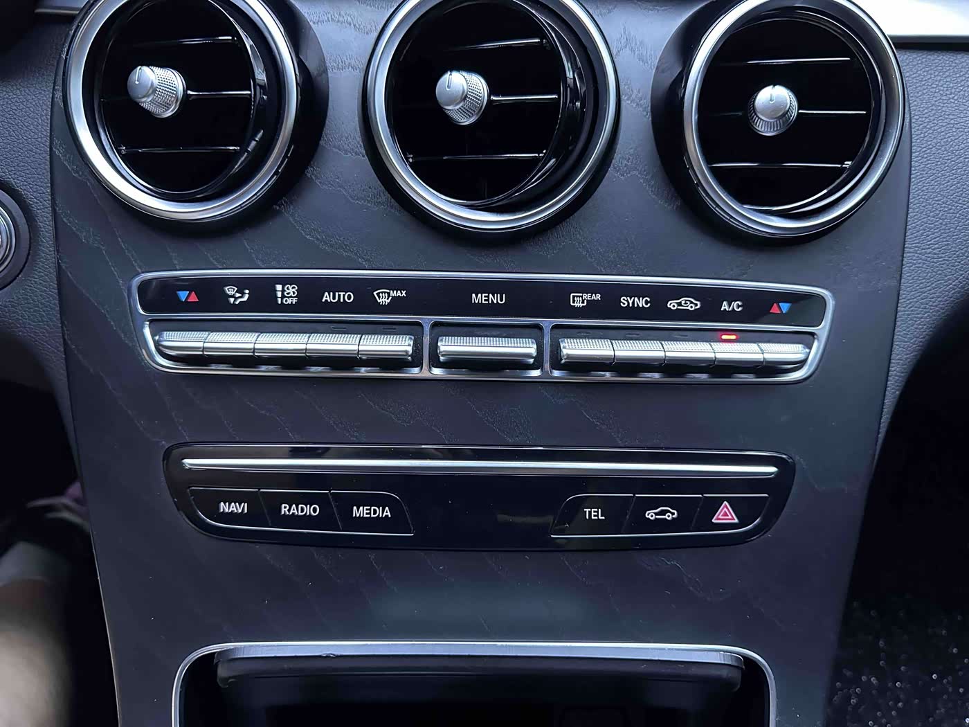 Mercedes-Benz C-Class 1.5 л 2021 г. Белый, пробег 43000 км