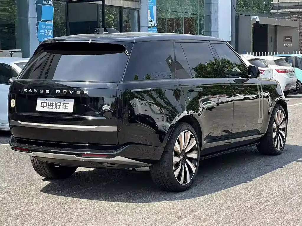 Land Rover Range Rover 2023 3.0 L6 400PS мест Long Wheelbase