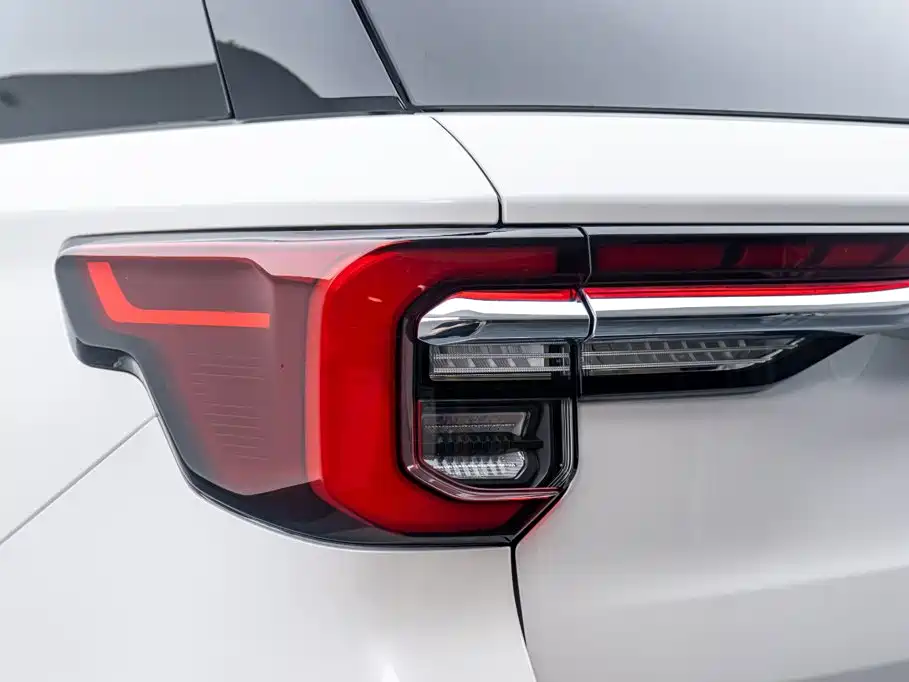 Ford Explorer — миниатюра 13