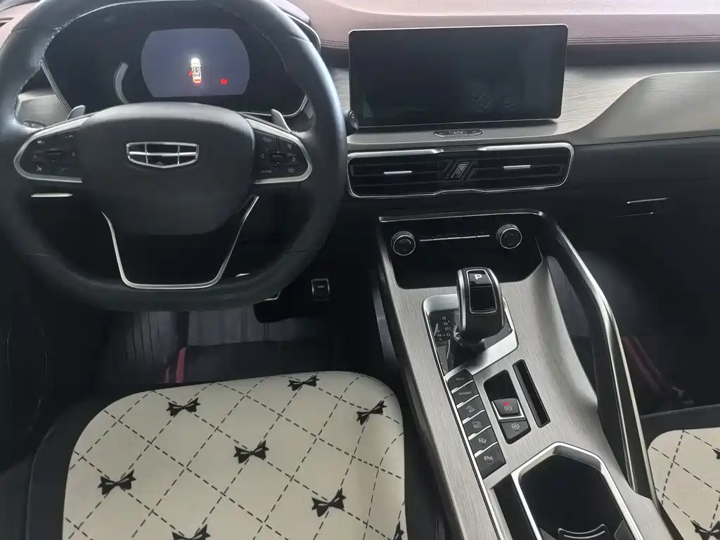Geely Binyue — миниатюра 6