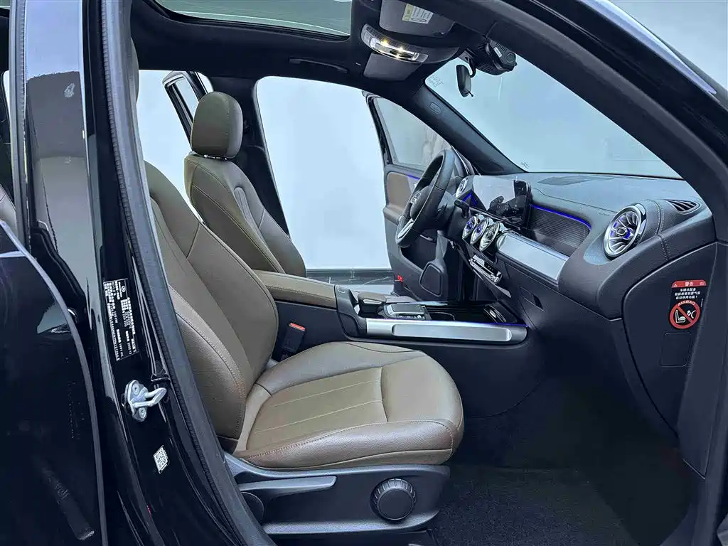 Mercedes-Benz GLB 2023 GLB 220