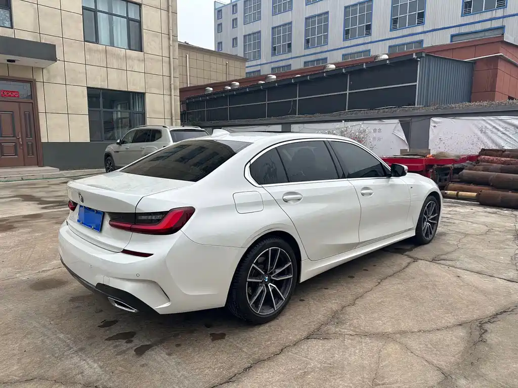BMW 3 Series — миниатюра 4