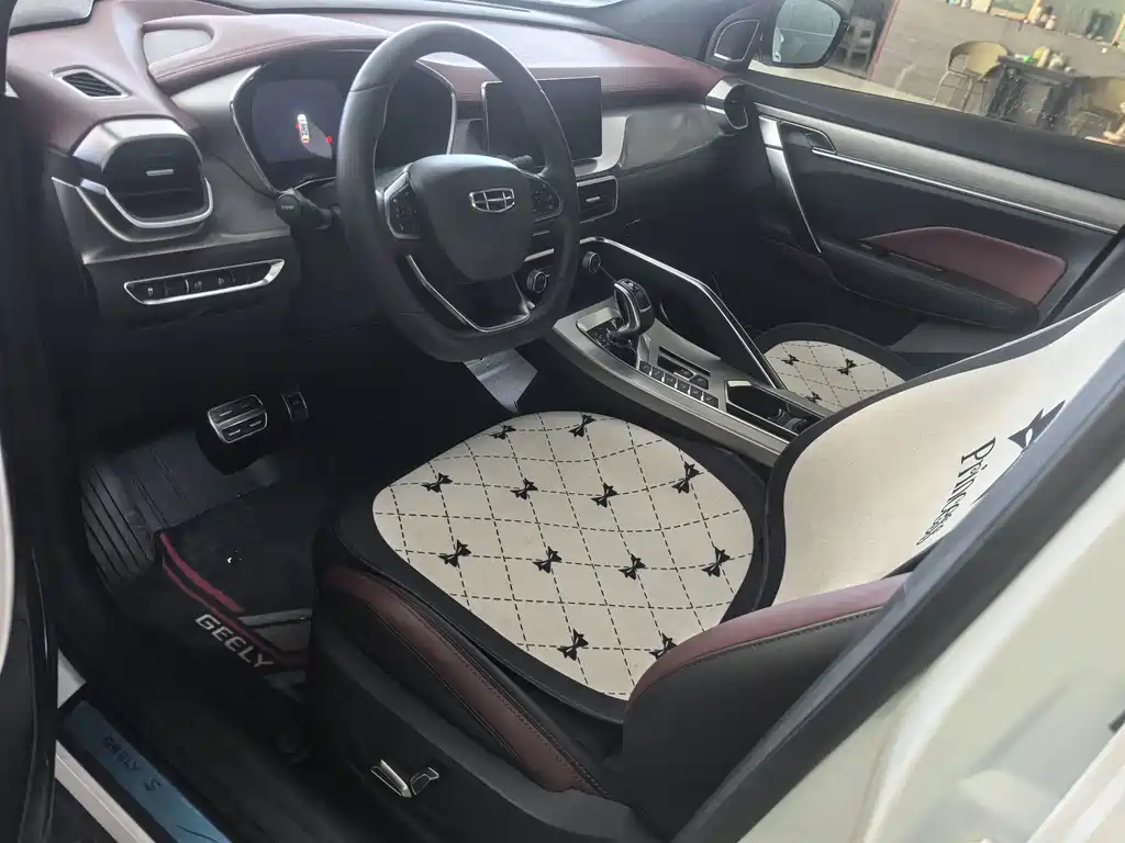 Geely Binyue — миниатюра 4