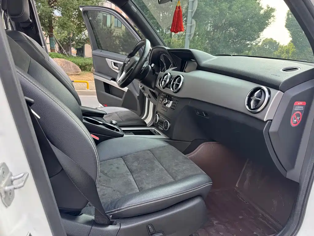 Mercedes-Benz GLK-Class — миниатюра 7
