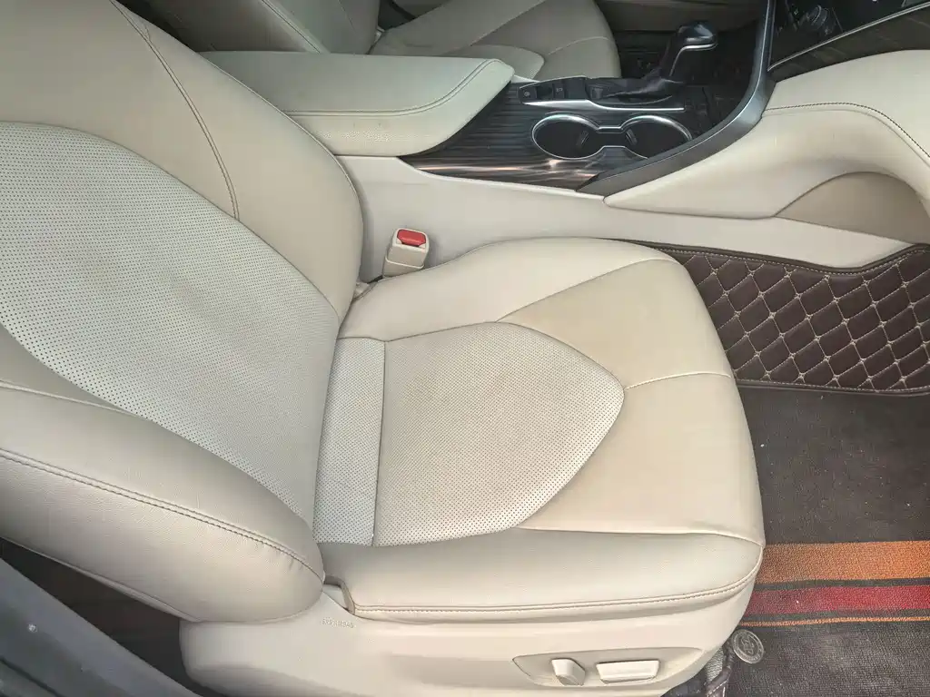 Toyota Camry — миниатюра 9