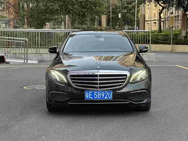MERCEDES-BENZ E CLASS
