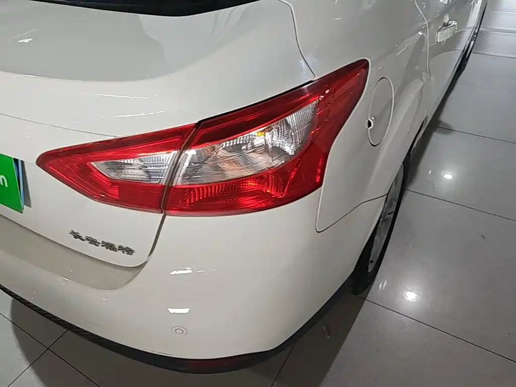 Ford Focus — миниатюра 24