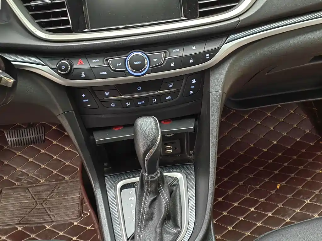 Buick Excelle — миниатюра 14