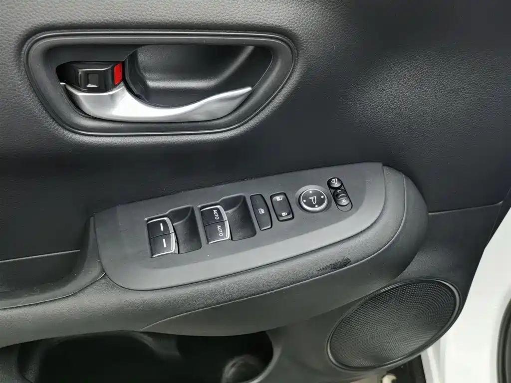 Honda ZR-V — миниатюра 9