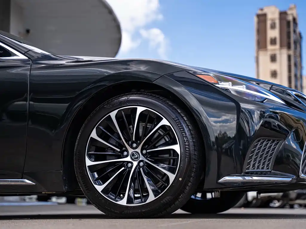 Lexus LS 2021 500h Executive