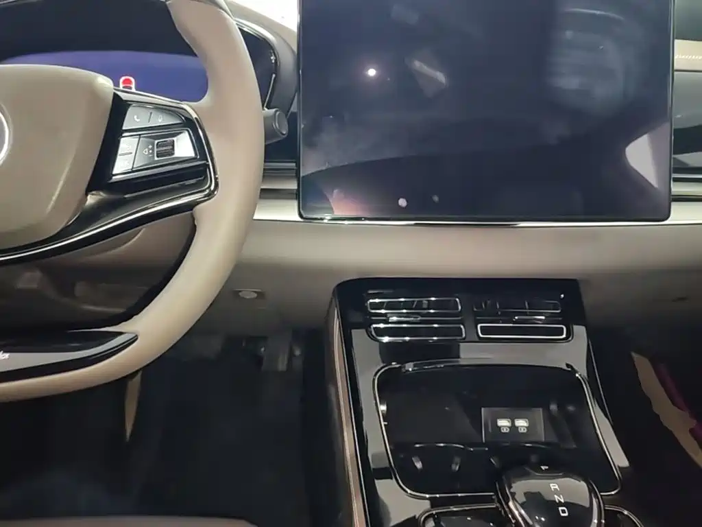 BYD Han — миниатюра 10