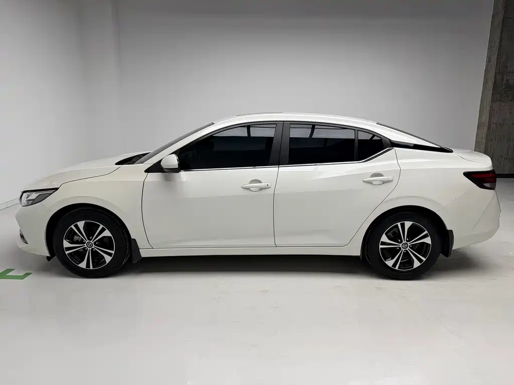 Nissan Sylphy 2022 1.6L XL CVT Enjoy