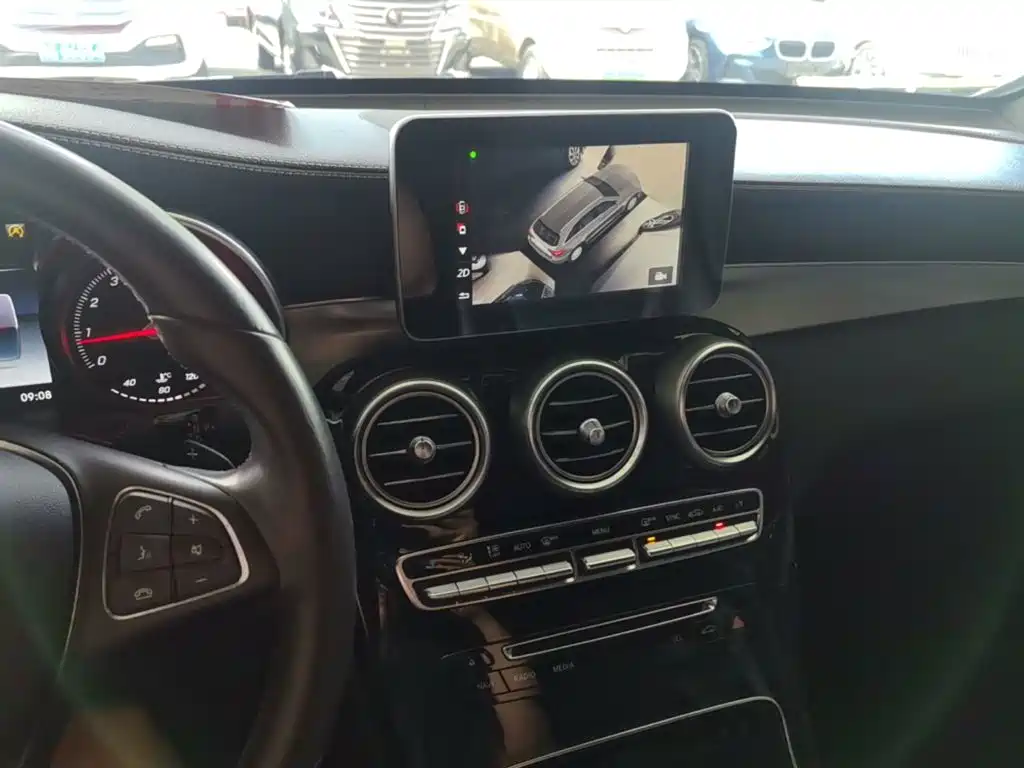 Mercedes-Benz GLC — миниатюра 13