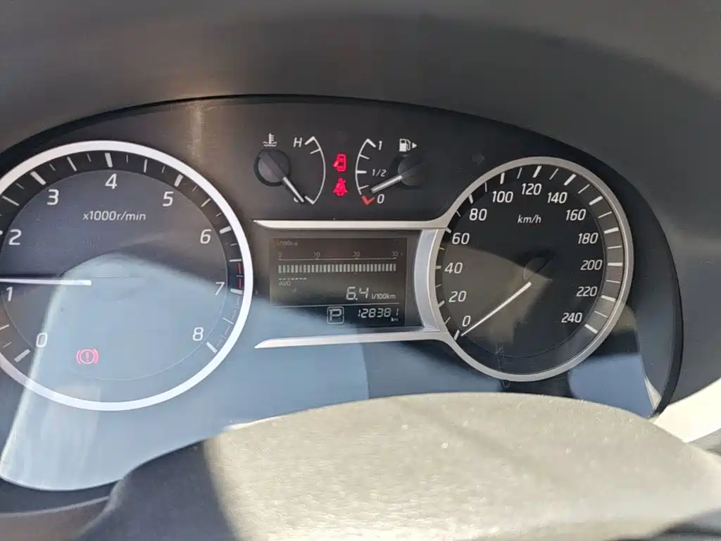 Nissan Bluebird — миниатюра 12