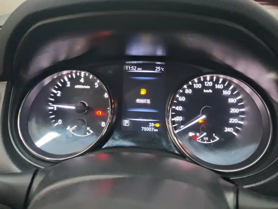 Nissan X-Trail — миниатюра 14