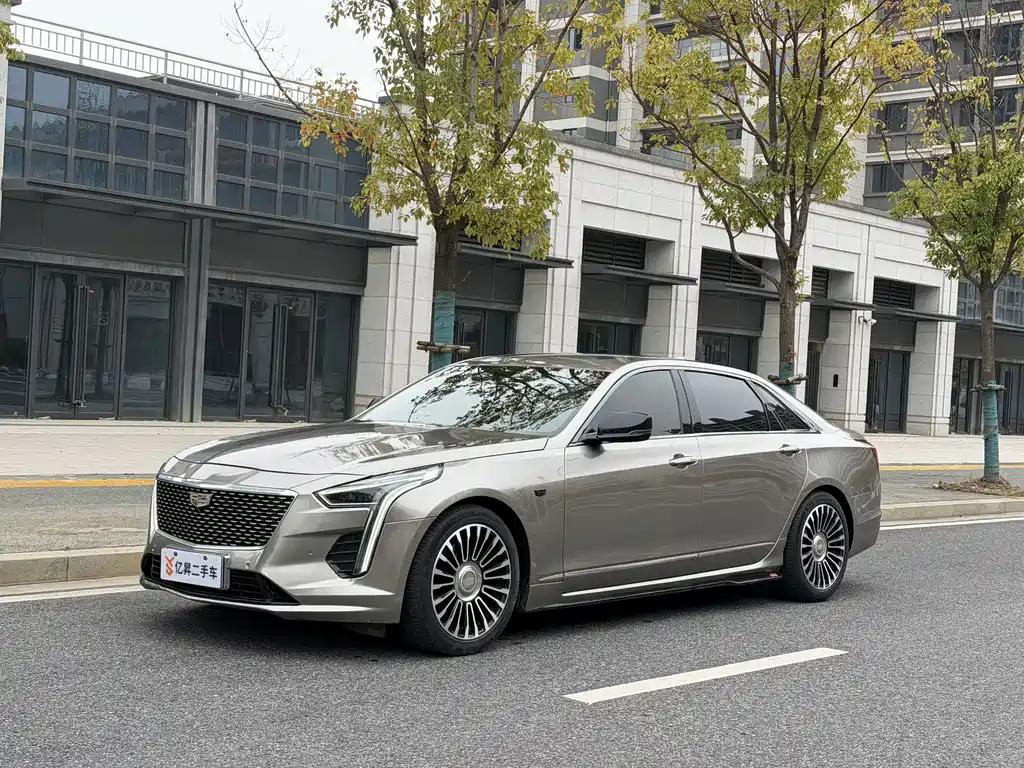 CADILLAC CT6