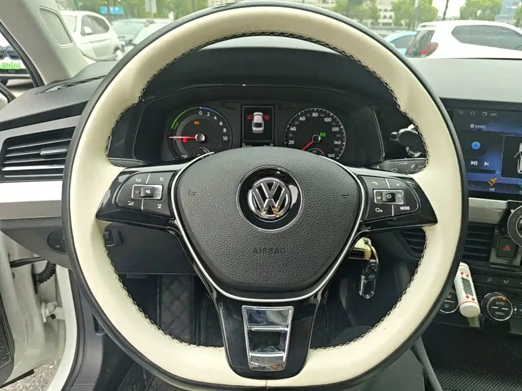 Volkswagen Bora EV — миниатюра 11