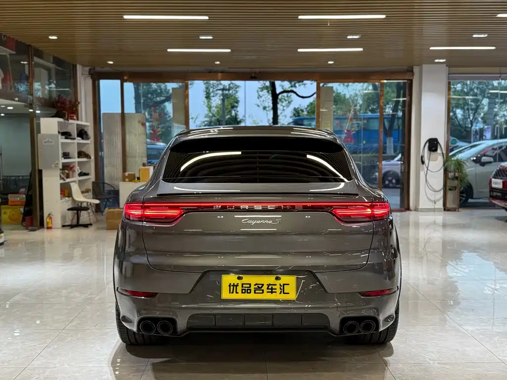 Porsche Cayenne — миниатюра 5