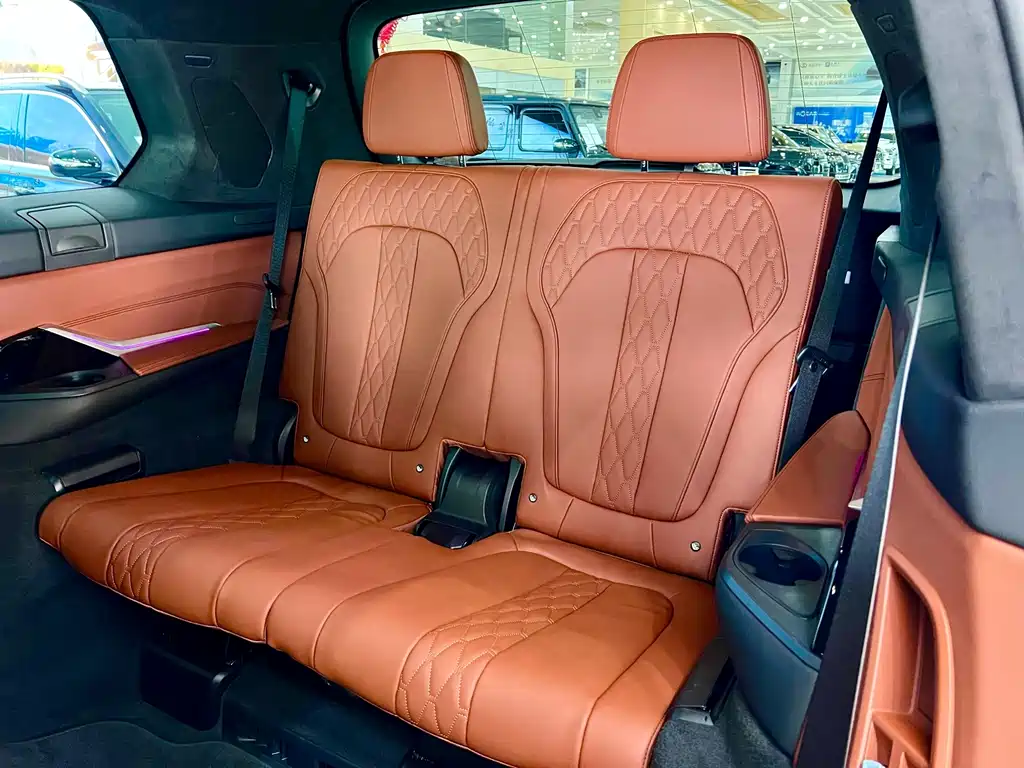 BMW X7 — миниатюра 12