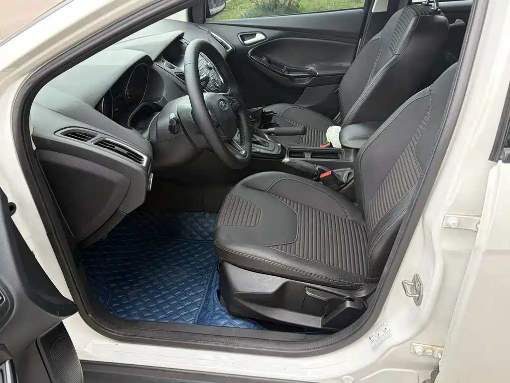 Ford Focus — миниатюра 7