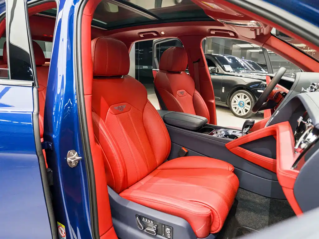 Bentley Bentayga 4.0T V8, фото 7