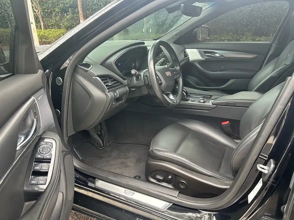 Cadillac CT5 — миниатюра 4