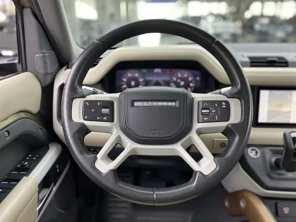 Land Rover Defender — миниатюра 12