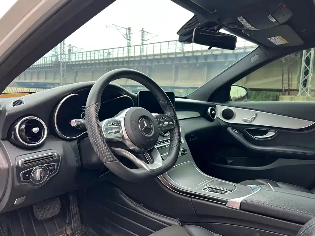 Mercedes-Benz C-Class — миниатюра 6