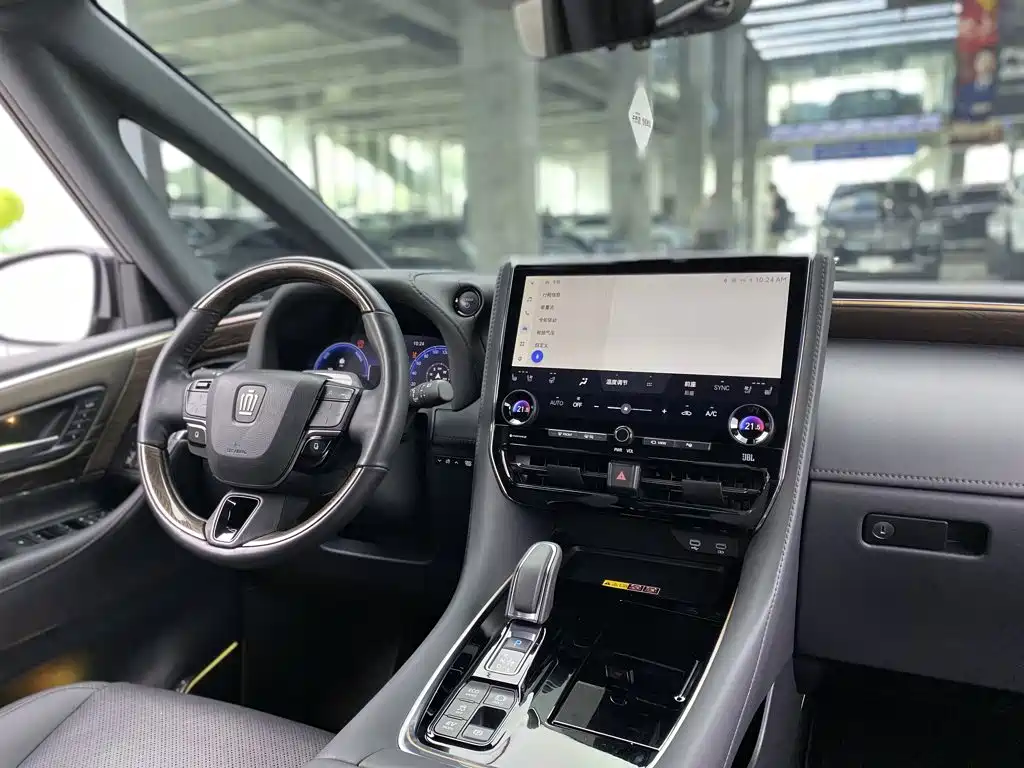 Toyota Vellfire — миниатюра 36