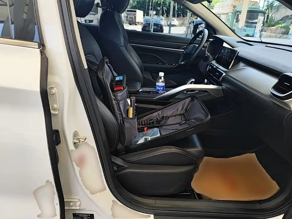 Geely Binyue — миниатюра 25