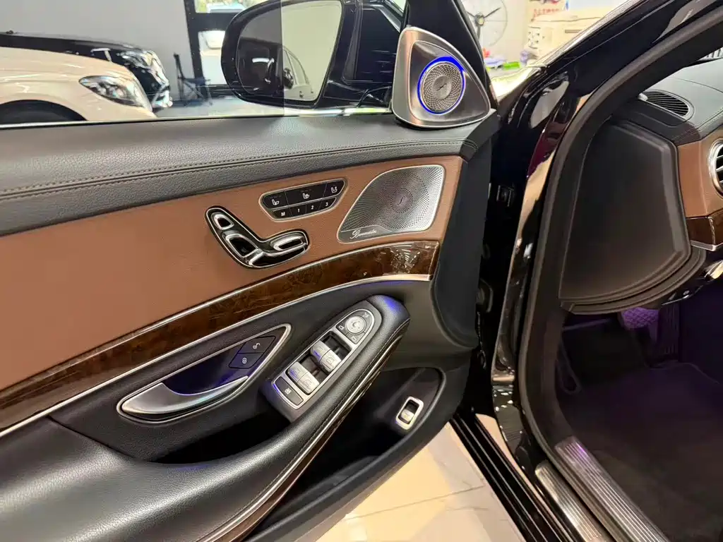 Mercedes-Benz S-Class — миниатюра 7