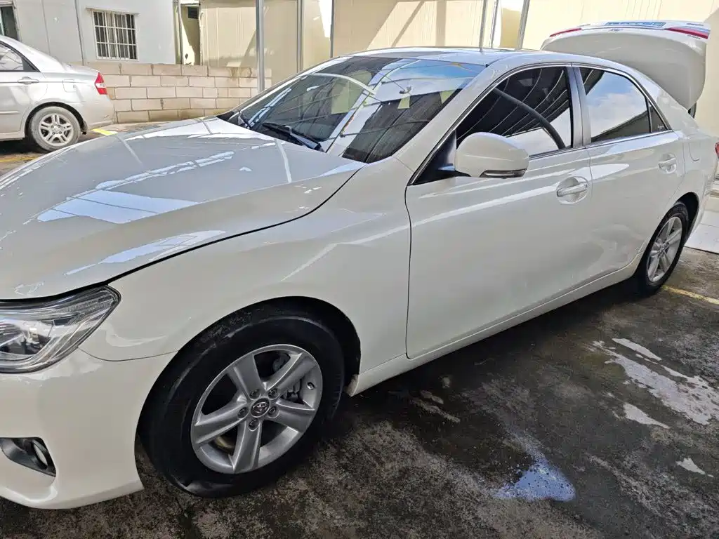 Toyota Reiz — миниатюра 5
