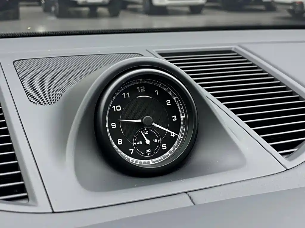 Porsche Macan — миниатюра 13