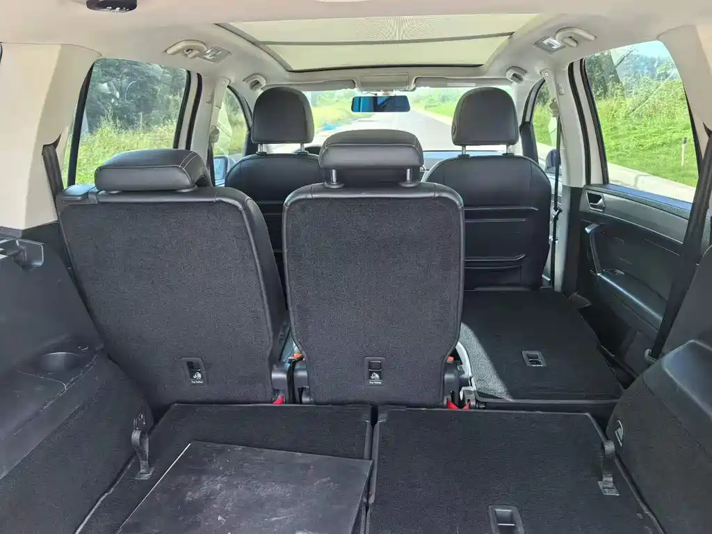 Volkswagen Touran — миниатюра 6