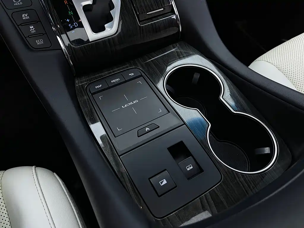 Lexus LM — фотографии объявления, Фото 12