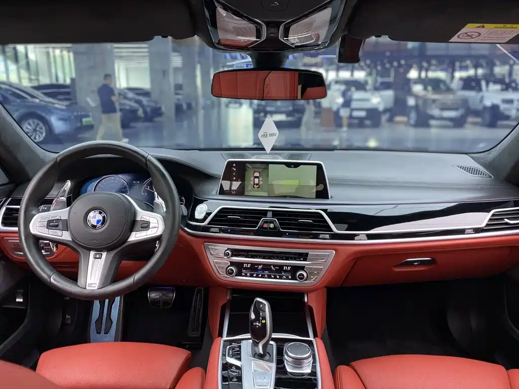 BMW 7 Series — миниатюра 15