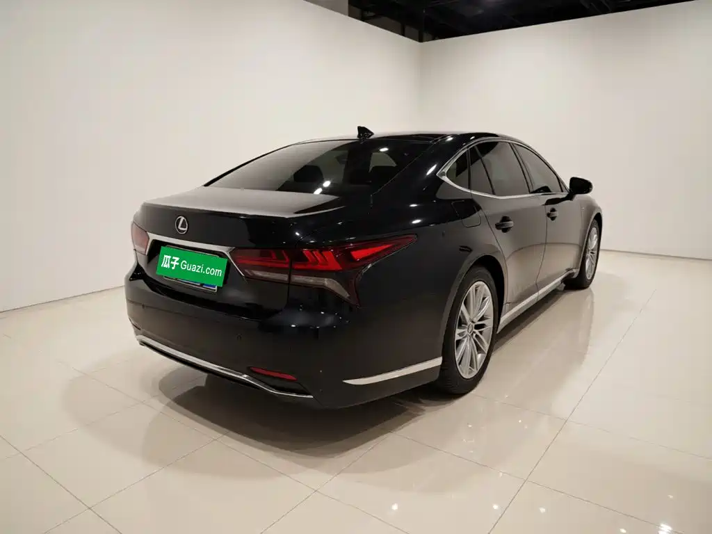 Lexus LS — миниатюра 4