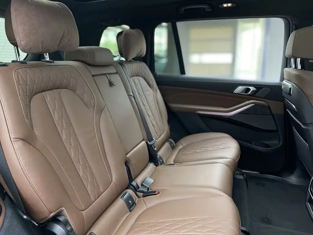 BMW X7 — миниатюра 22