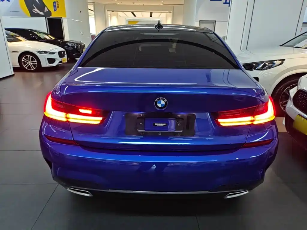 BMW 3 Series — миниатюра 6