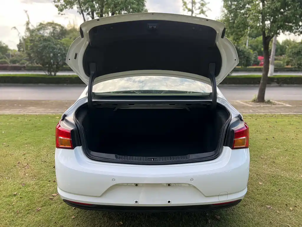 Buick Verano — миниатюра 19